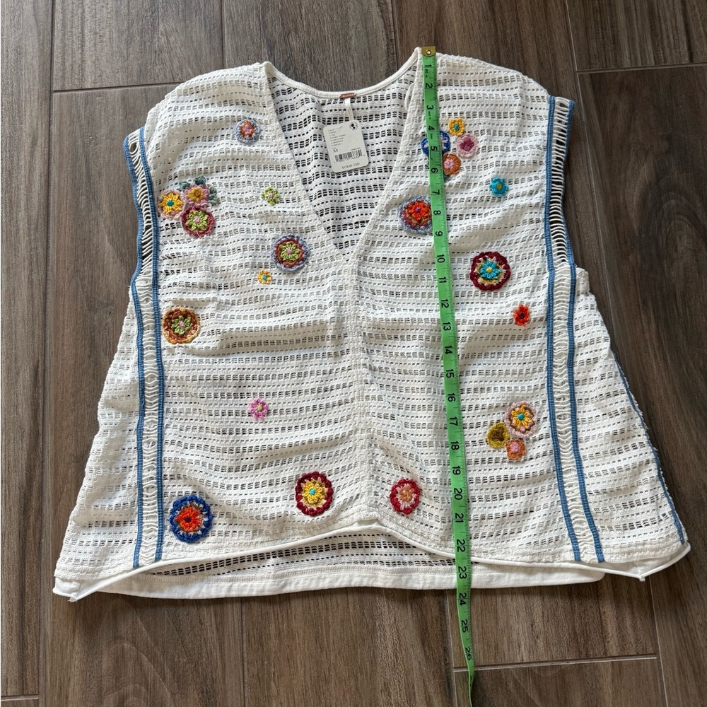 Free People Seaside Walk Top. NWT. Crochet. Appliqués. Wmn’s Sz XS. - Picture 11 of 11